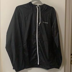 Columbia Women’s Windbreaker *NEW*